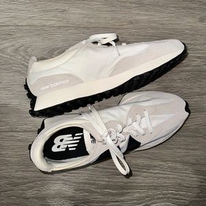 New Balance 327 Unisex Sea Salt with White and Black Shoes (11.5)